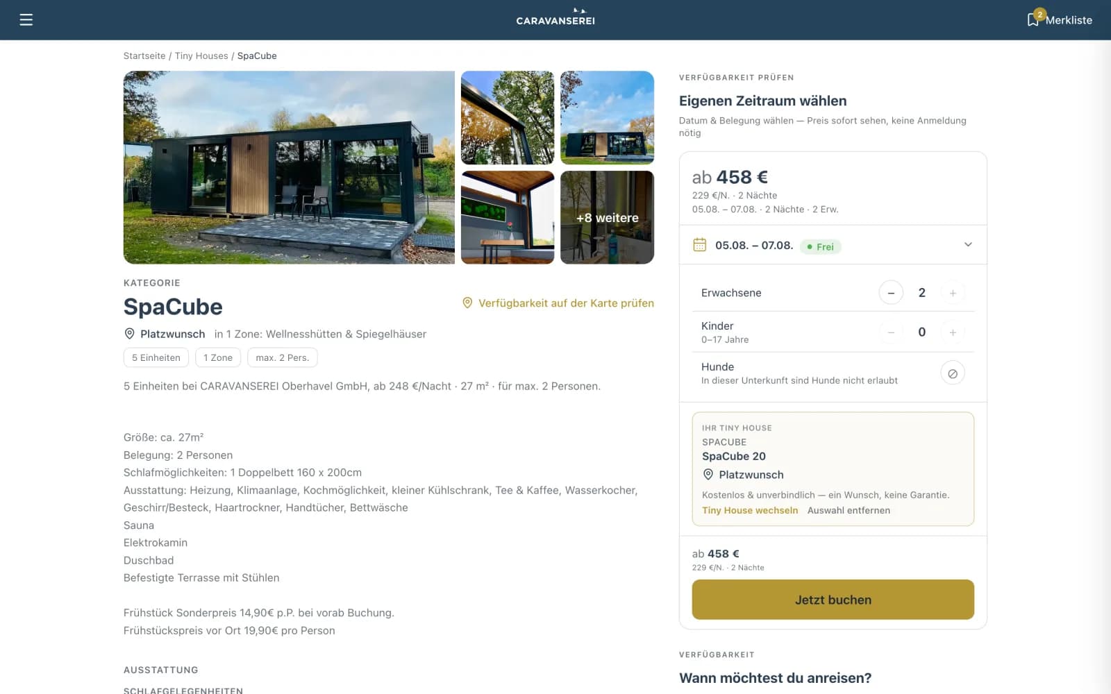 Detailseite eines SpaCube Tiny Houses mit Bildergalerie, Platzwunsch, Reisezeitraum, Gesamtpreis und Buchungsbutton.